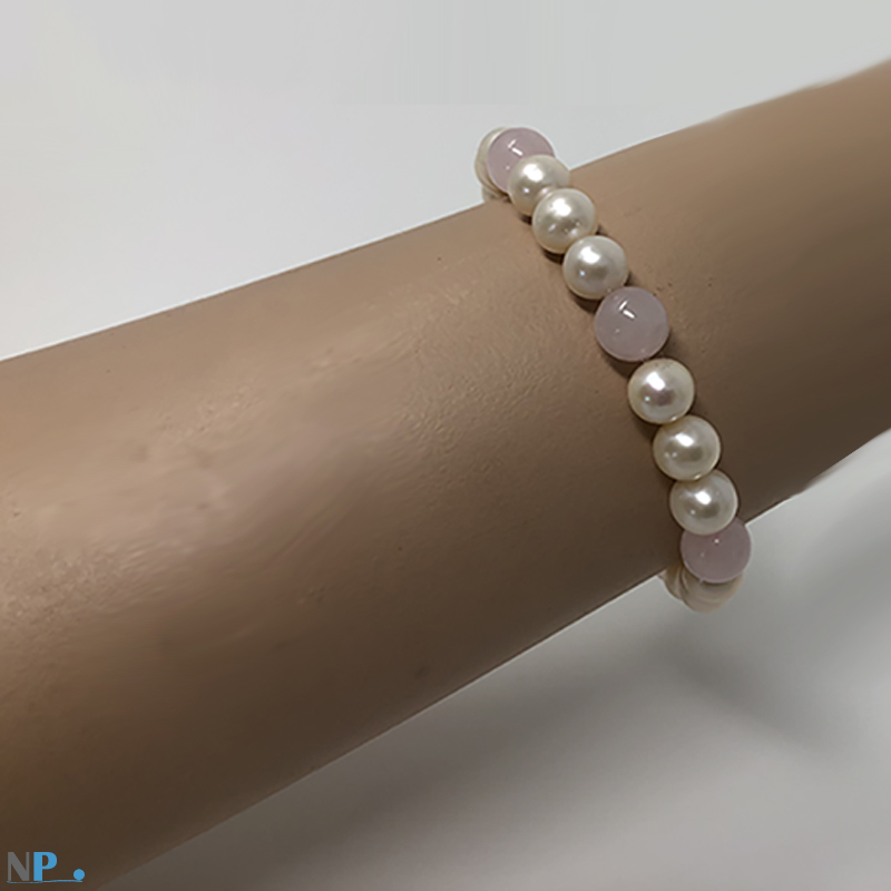 Bracciale per polso piccolo (16 cm), e 18 cm per la lunghezza classica Bracciale molto alla moda realizzato con autentiche perle d'acqua dolce di qualità AAA 7 - 8 mm con perle di cristallo rosa